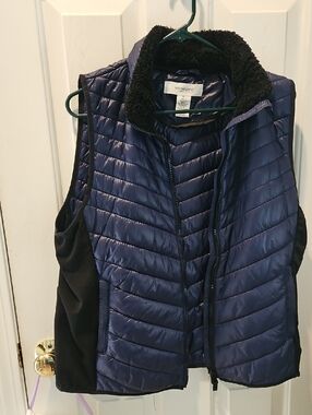 Workshop Republic Clothing Navy Quilted Puffer Vest with Black Sherpa Collar